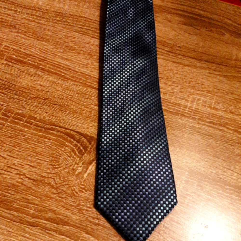 Kenneth Cole Men's tie